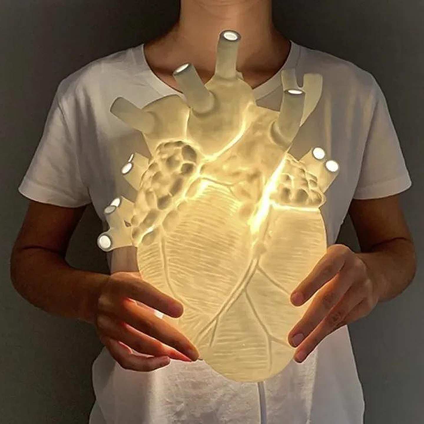 北欧心脏灯壁灯设计师爆款客厅卧室创意艺术爱心独特个性床头壁灯