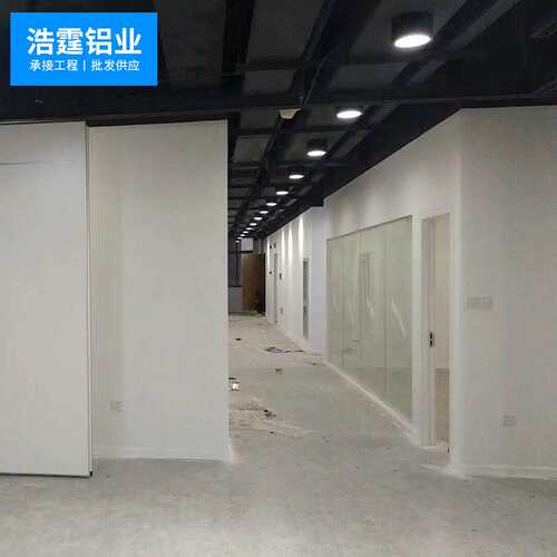 白色展厅活动会展厅可推拉移动折叠吊门隔断墙办公室隔音屏风间