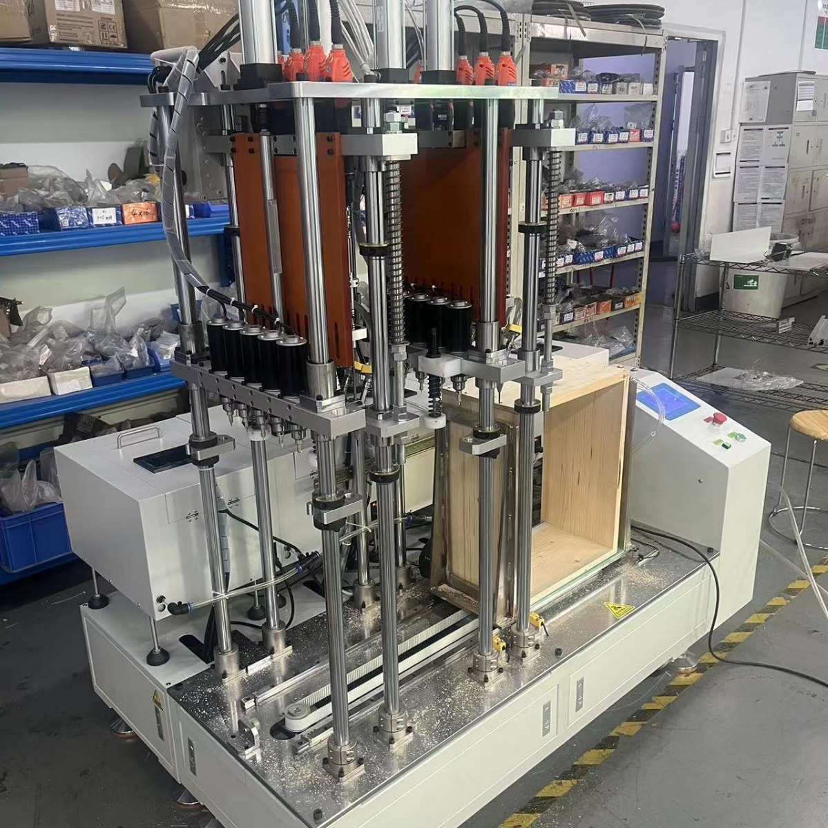 全自动多头钻孔打螺丝一体机 木箱家具打孔打螺丝同时完成