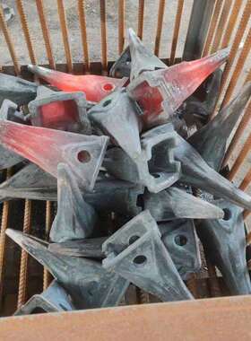 CAT320挖掘机锻打斗齿1U3352RC1U3352RC1U3352RE生产厂家6公斤