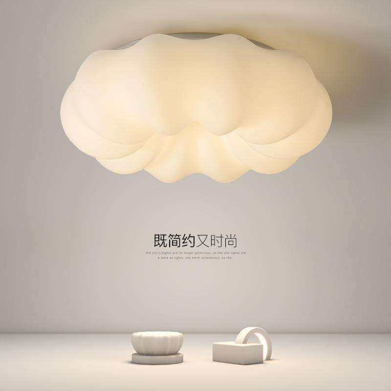 卧室灯2022年新款主卧儿童房灯女生书房间灯创意客厅云朵吸顶灯具