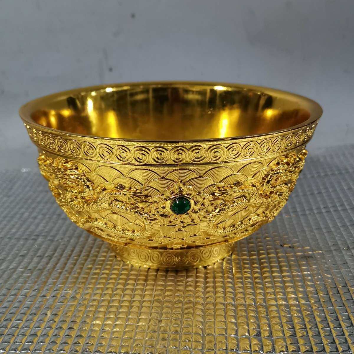 仿古铜鎏金镶嵌宝石碗花卉纹金碗供水圣水居家装饰文玩摆件收藏