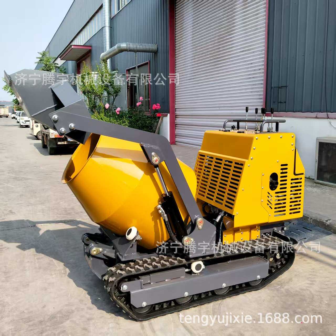 履带式搅拌机750型厂家 750公斤小型搅拌车腾宇价格迷你翻斗车系
