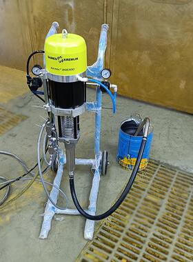 法国克姆林20C100 AIRMIX 涂料泵kremlin 车身混气喷涂机柱塞泵