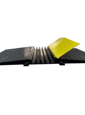 900*1200*45mm轮椅五线橡胶线槽减速带地面电线保护槽防碾压线板