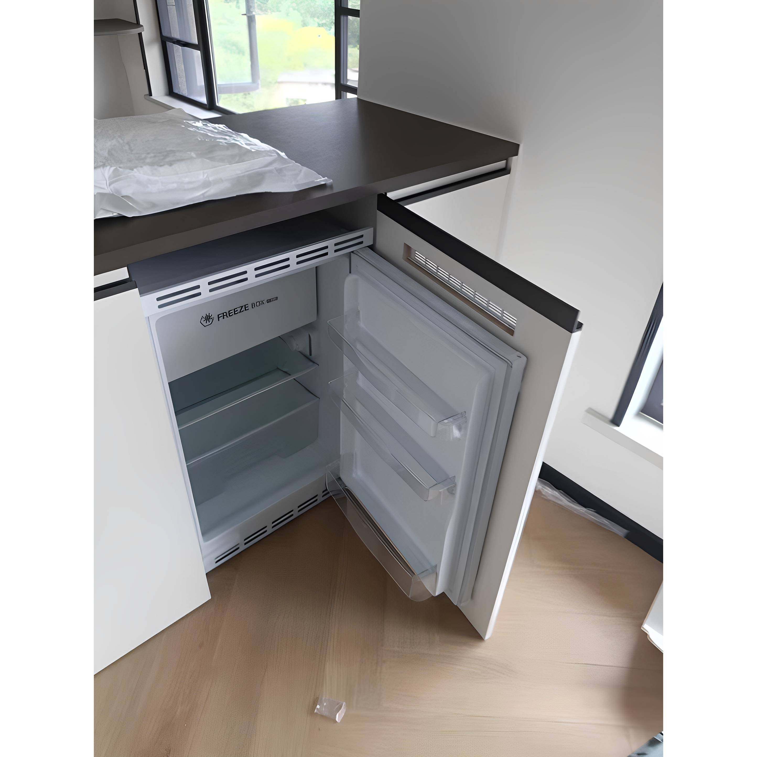 Electrolux120L冷藏冷冻全嵌入式小冰箱卧式整体橱柜台