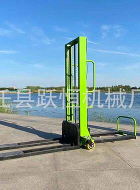 自体登高叉车电动搬运随车叉车手推上下货装卸升降叉车