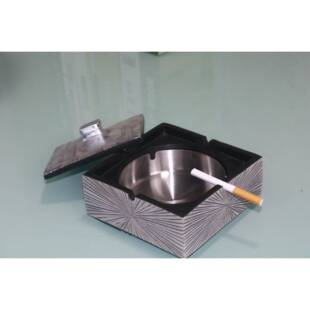 北欧轻奢带盖树脂烟灰缸家用客厅办公室创意摆件烟缸防飞灰手工