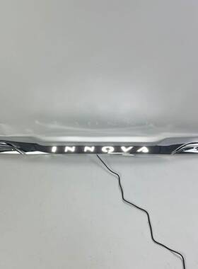 适用于2013-2014款丰田Innova后尾门饰条改装LED日行灯刹车警示灯