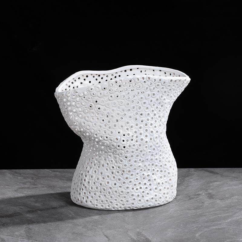 代工北欧白色手千陶瓷扭扭现花器花瓶极简孔售楼饰XRY品大口摆件