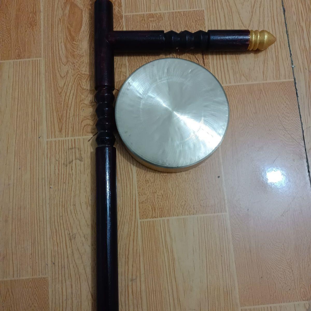 铛子锣神仙带架子一斤重