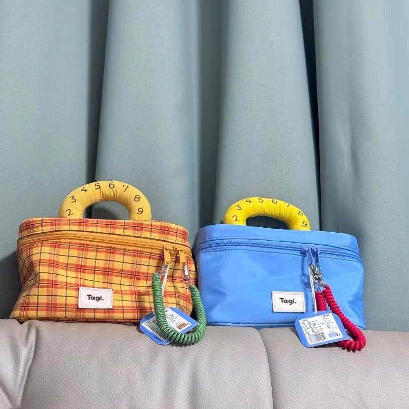 Tag.兜cal哈lme收纳袋hotdiog尼龙防水化大容量ins581风大号可携,箱包皮具/热销女包/男包,通用款女包,淘宝优惠券,粉丝福利购,淘宝优惠卷