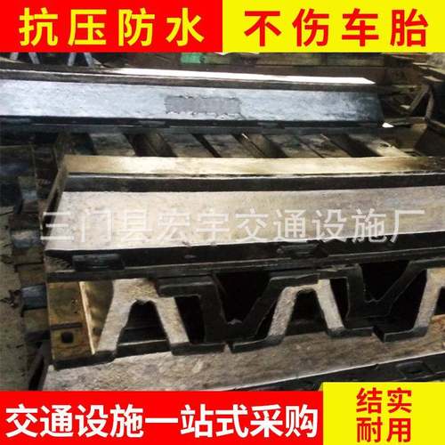 供应各种规格橡胶护舷DA250*3000L防撞条