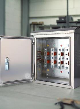 室外304不锈钢工程设备单门BTTZ防雨箱挂墙安装转接配电箱室外箱