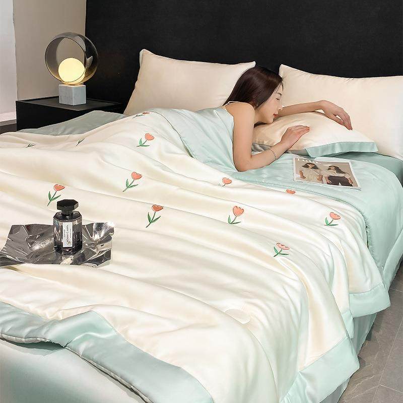 新款夏季水洗冰丝四件套水洗真丝滑裸睡单双人学生宿舍夏天薄被子