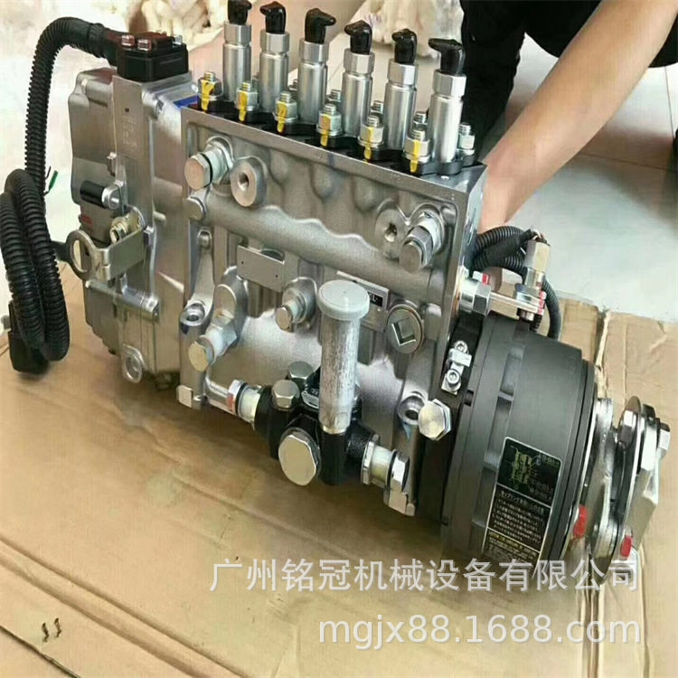 三一SY385-9SY465-8SY485-9加藤HD1430-26D24发动机柴油泵总成