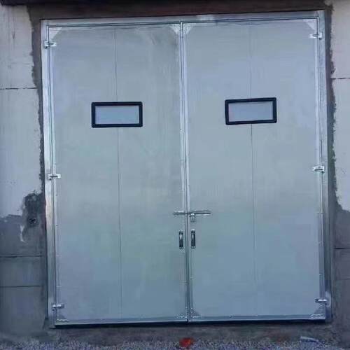 工业复合板平开门可分手动和电动门体有钢骨架外铆钢板及聚氨脂板