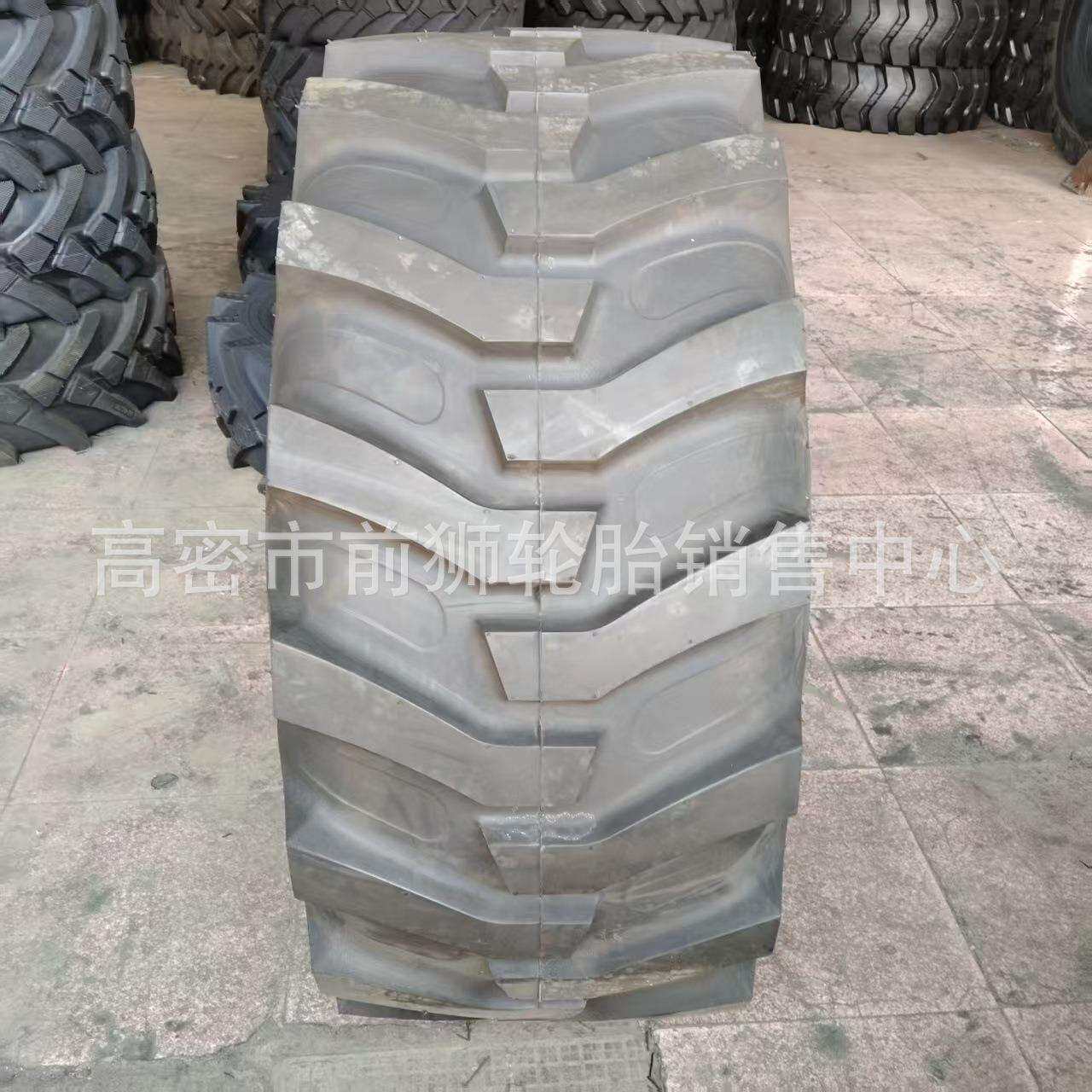安耐驰 工程机械两头忙轮胎 19.5L-24 R-4花纹