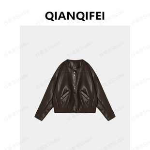 新款 韩版 时尚 81033 纤奇菲 简约宽松圆领皮衣 9821 26F