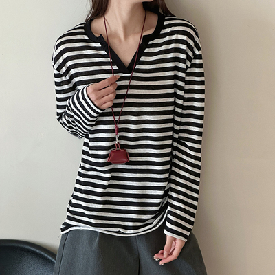 【米粒粉丝专享】新款简约防晒条纹V领休闲长袖T恤 81006-26019