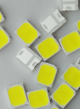 贴片2835灯珠26-28LM高亮度95高显指LED灯珠2835白光灯珠0.5W