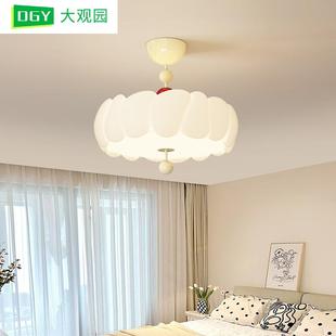 奶油风卧室护眼吸顶灯2025新款 主卧书房灯具274L 温馨浪漫创意个性