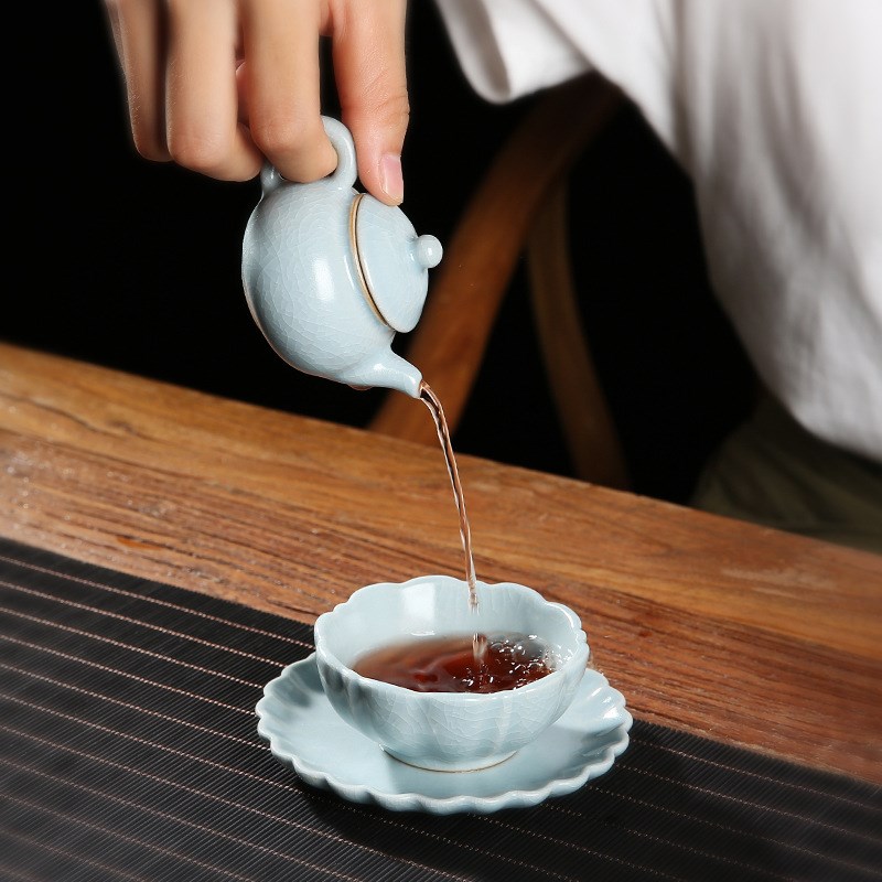 迷你汝窑茶壶指尖壶小容量陶瓷袖珍壶茶宠茶玩摆件可养开片单茶壶