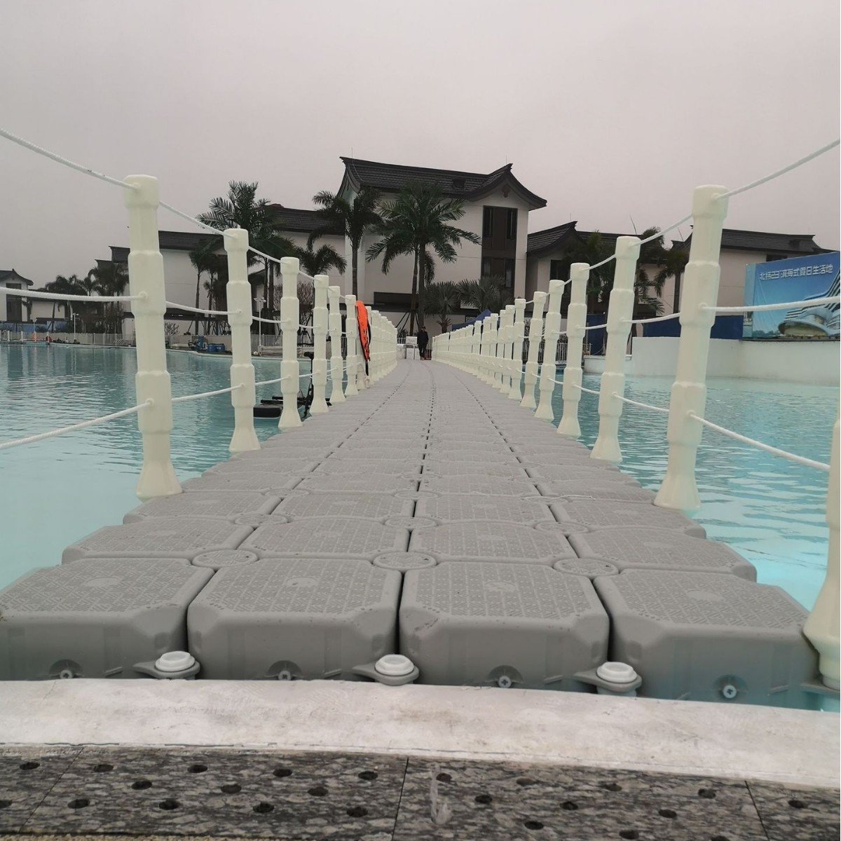 广东厂家经祥实业自产浮筒自主设计快速拼接水上浮桥搭建省时省力