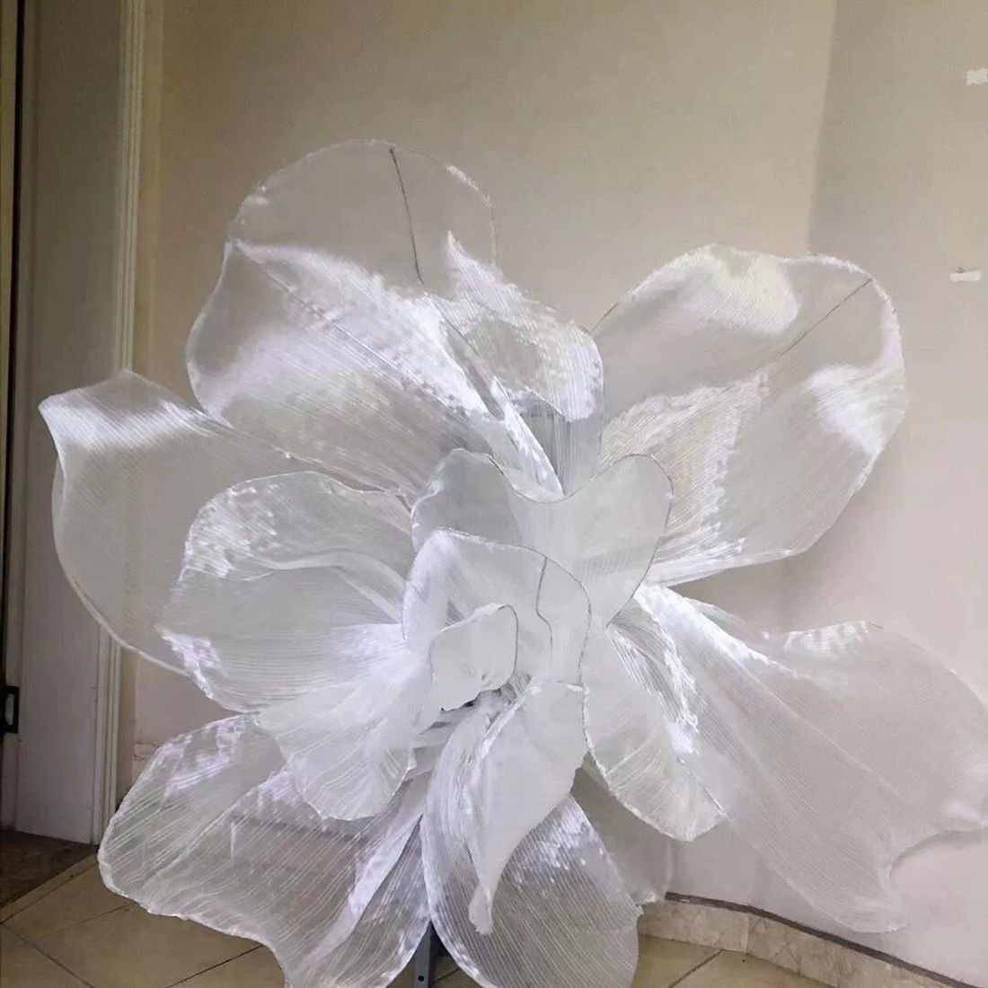 婚庆现场布置花瓣皱褶网纱