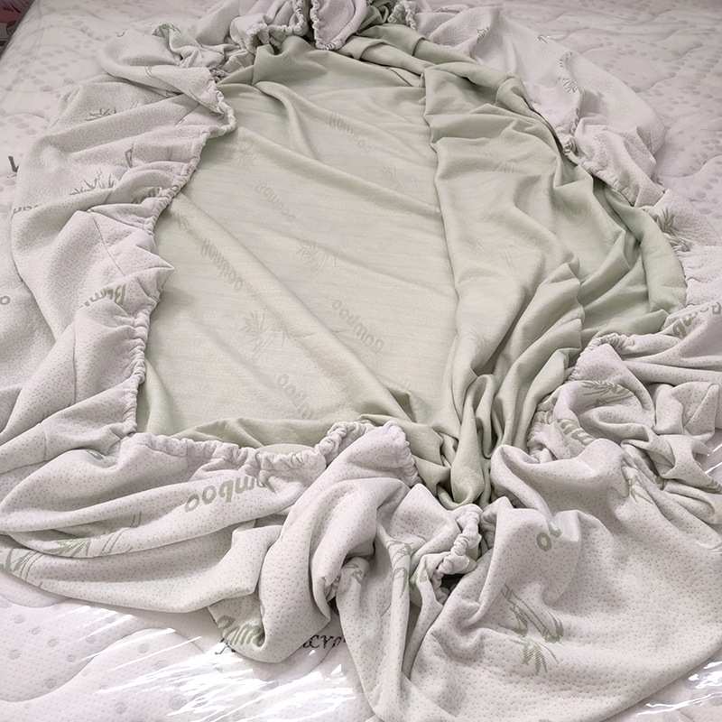 厂家供应白底绿花竹纤维床笠床垫保护垫舒适垫床签