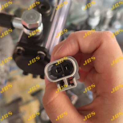 外贸跨境热卖8-98009397-1适用五十铃4/6HK1电动燃油12/24V电子泵