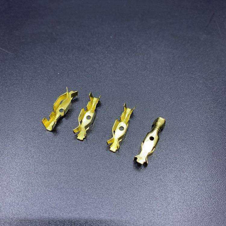 DJD029-2 汽车灯座连接器端子酸洗