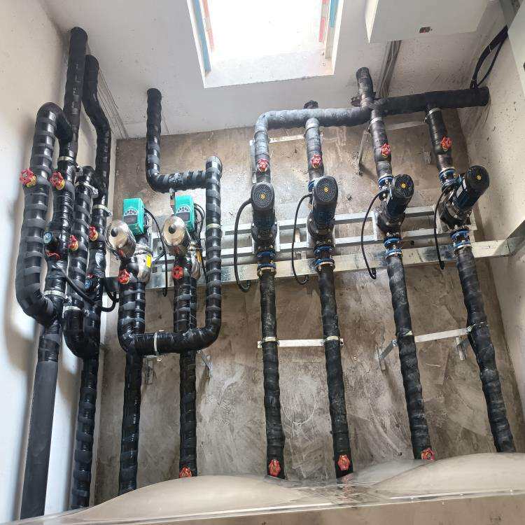上海产业园区集中供热水系统 58-1800-50太阳能集热器 厂家供应