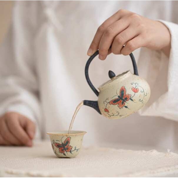 提梁壶青花火石红釉下彩手绘彩蝶陶瓷茶壶女士家用过滤泡茶器单壶