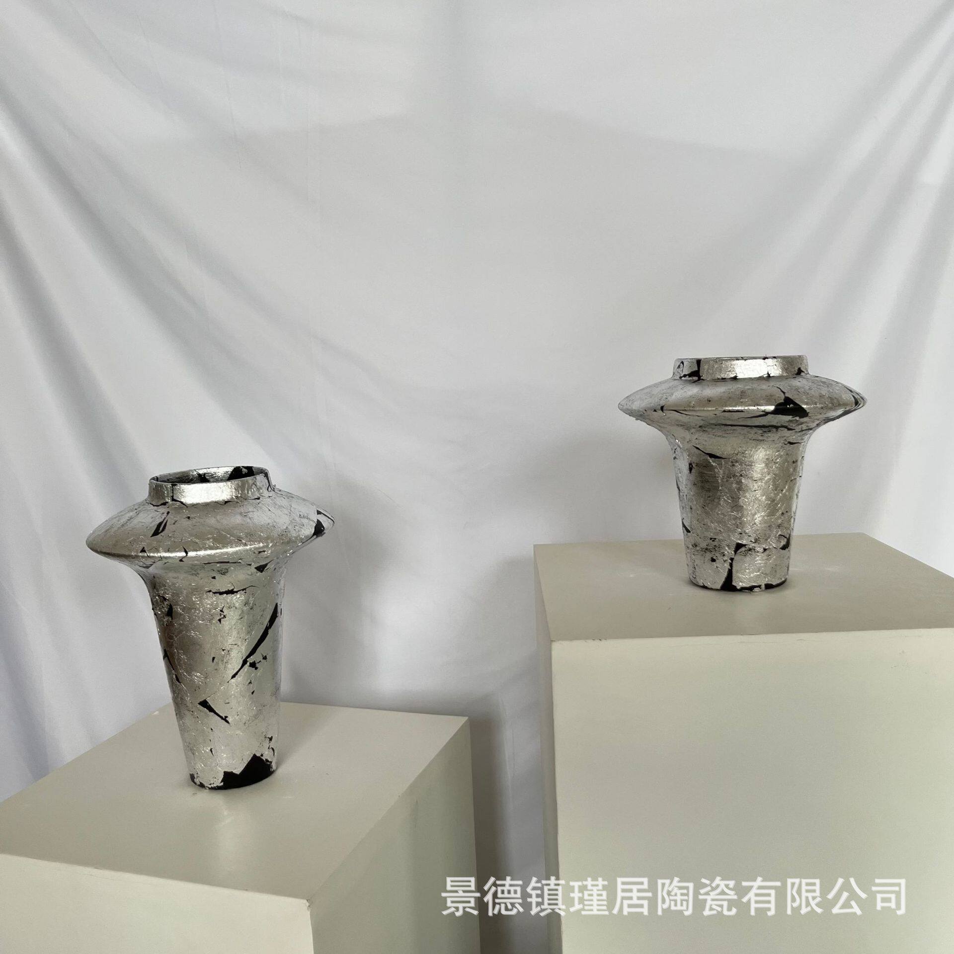 轻奢风手作陶瓷花器银箔极简风软装搭配异形创意台面花瓶摆件