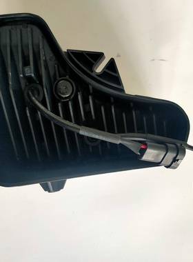 7251340山猫新款前大灯LED