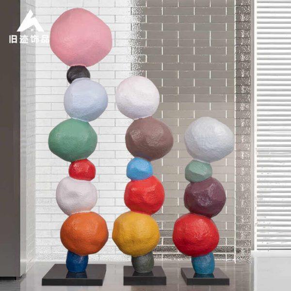 现代简约抽象彩色石头雕塑创意家居客厅玄关店铺橱窗落地装饰摆件