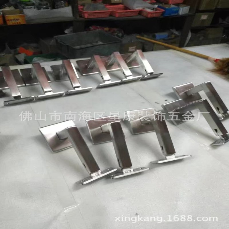 现货不锈钢木扶手支架 不锈钢墙托 不锈钢方管支架 平扶手托