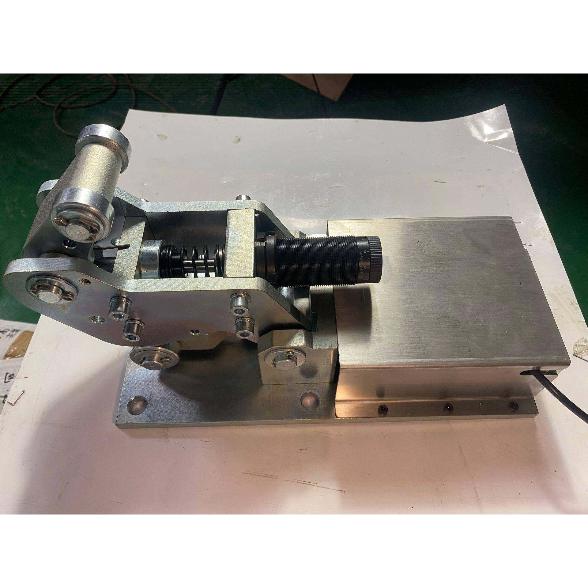 电动卧式阻挡器大吨位大阻挡力没有气源的场合适合使用电动挡停器