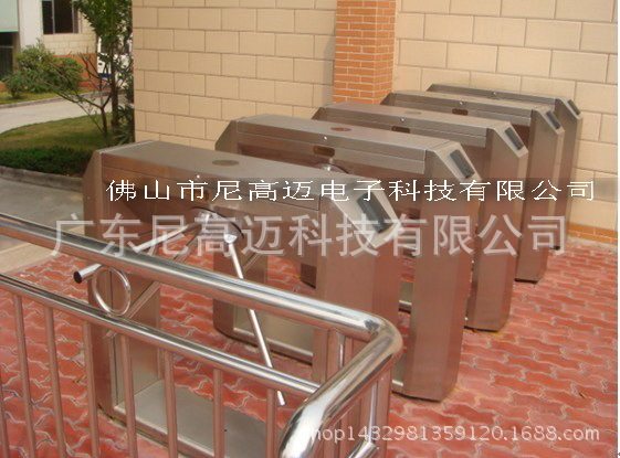 供应景区门禁三辊闸,游客出入感应开闸放行通道,出口收卡三棍闸门