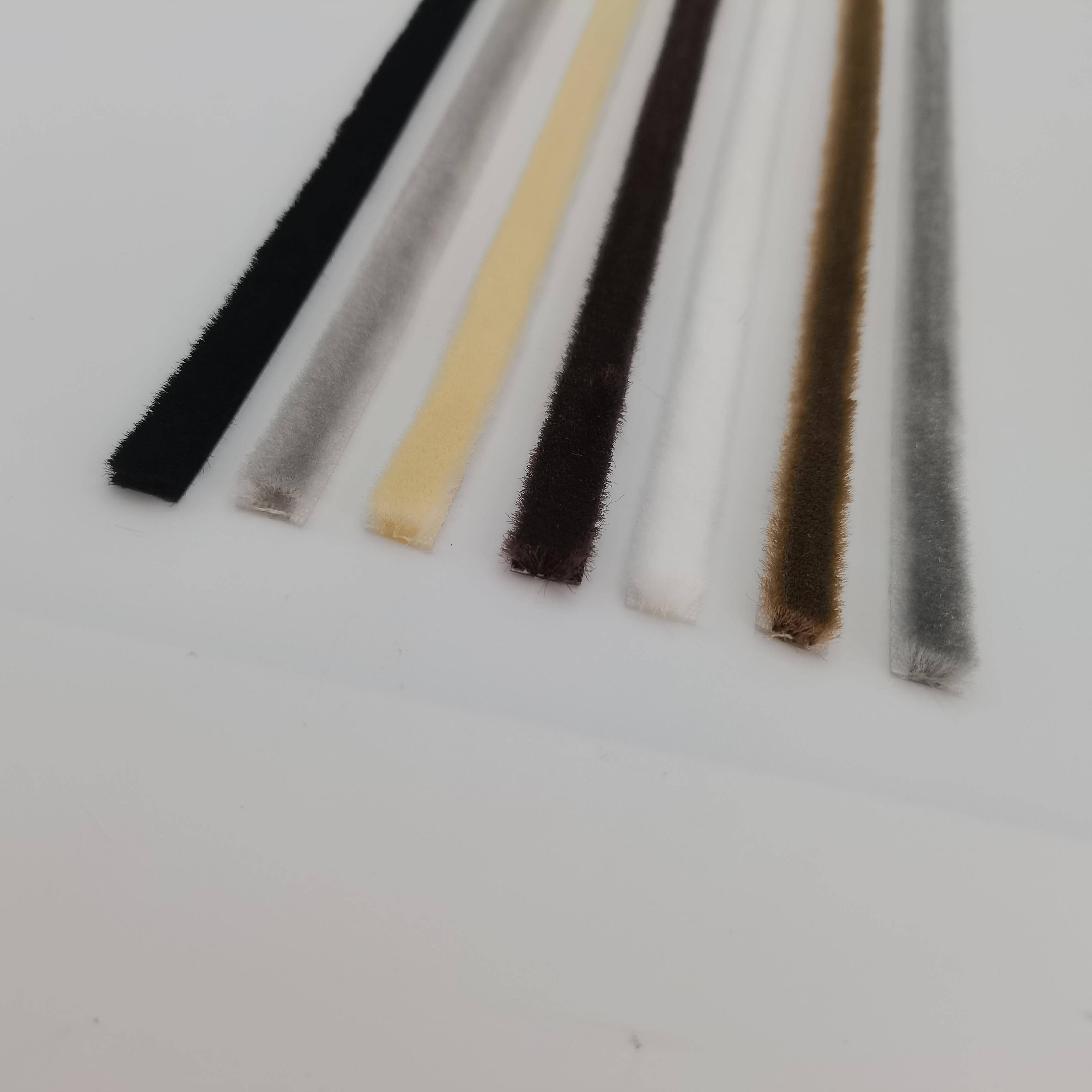 力佳隆欧特普移门毛条 衣柜推拉门窗防撞条 背胶自粘型9*5密封条