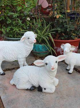 小羊摆件绵羊模型户外装饰仿真羊雕塑庭院草坪树脂工艺品花园造景