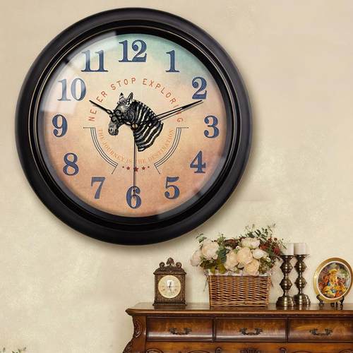 美式2024新款高端轻奢复古中古风墙挂挂钟客厅壁挂钟表免打孔墙饰