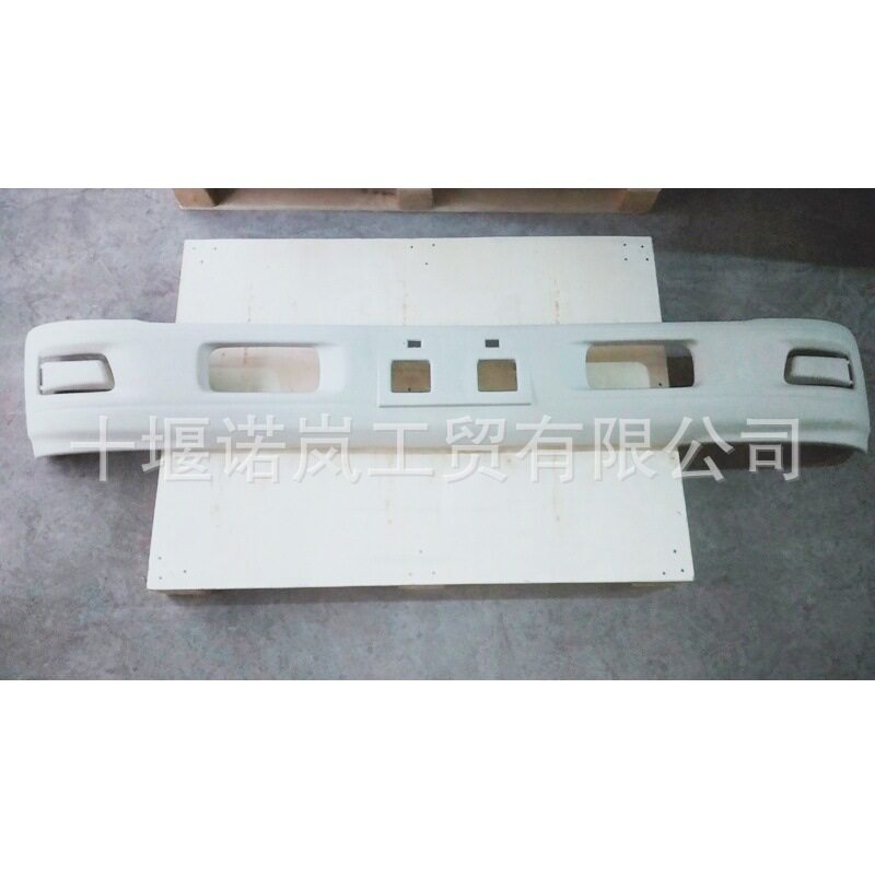 适用五十铃保险杠89740562858-97405628-5汽车附件保险杠