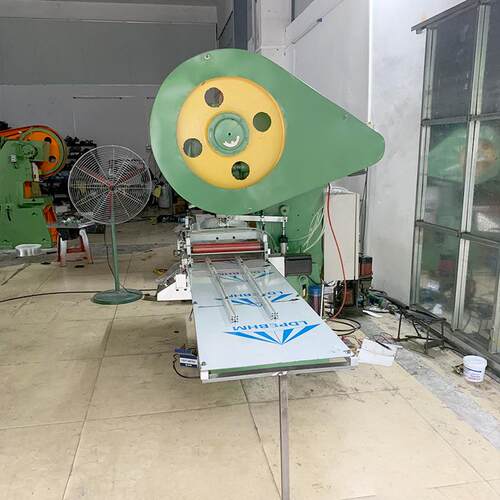 厂家25t30t片材板材全自动模切冲床指甲锉片料PC片料全自动冲压
