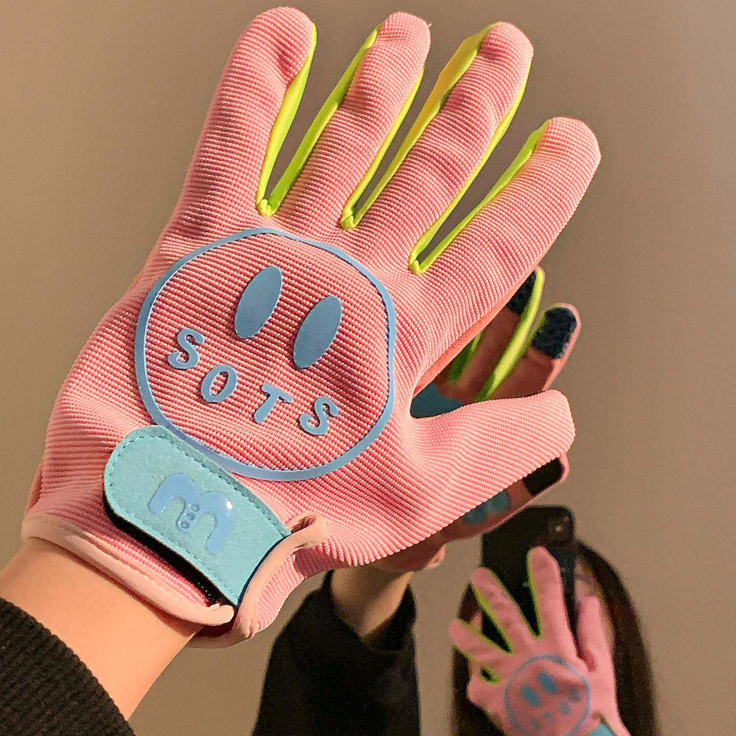 次日达可爱笑骑行手套女款冬车季摩托车外机车防风防寒户保暖电动