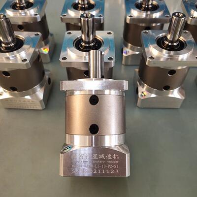 步进减速机厂家生产PLF60-20小型精密行星减速器，伺服电机齿轮箱