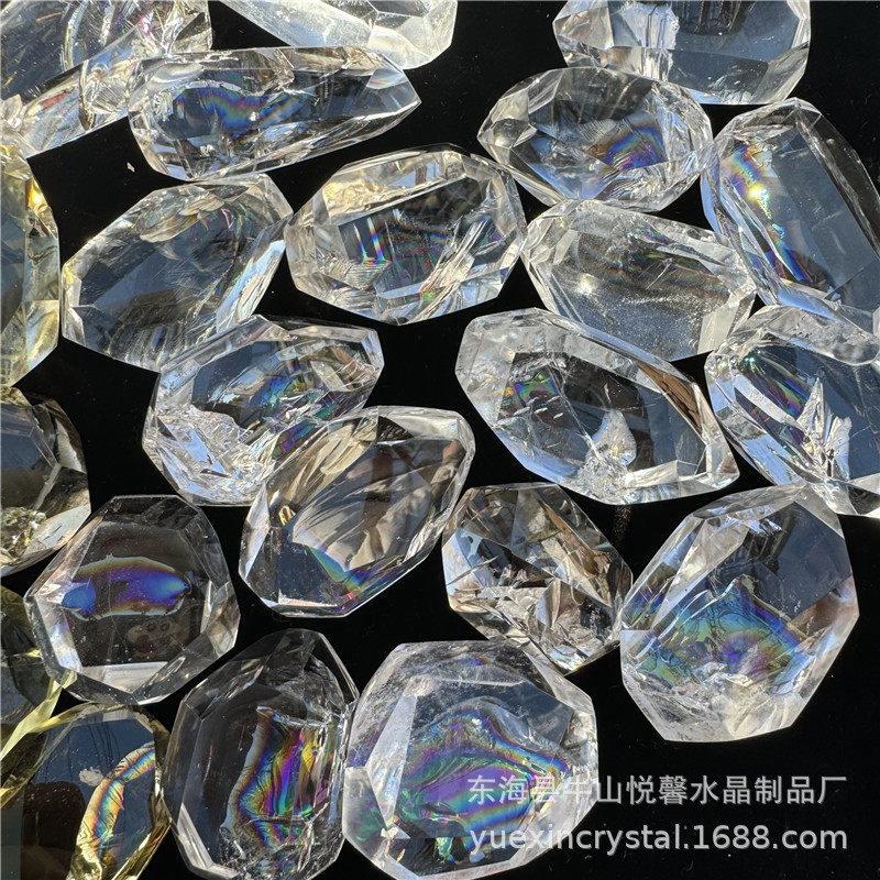 阿赛斯特莱梵天透体天然白水晶随形彩虹晶石原石打磨家居客厅摆件