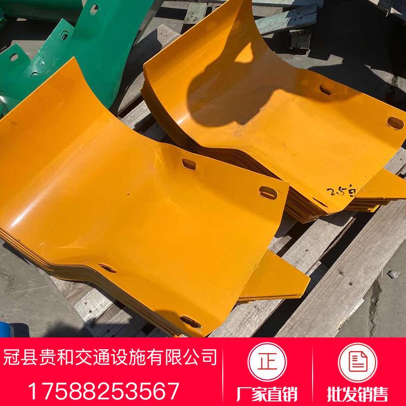 波形护栏板配件端头公路防撞用护栏板端头镀锌喷塑护栏板配件图片