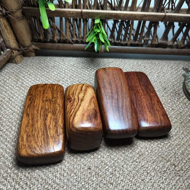 天然海南黄花梨老料手把件 木雕随型 海黄文玩手捻紫油梨糠梨木料